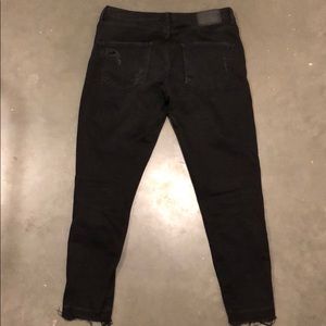 ZARA Black distressed frayed ankle hem denim jeans